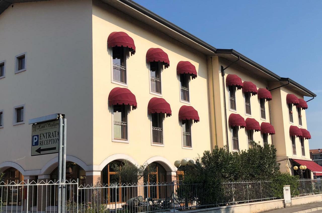 Hotel Scaligero Sommacampagna Exterior photo