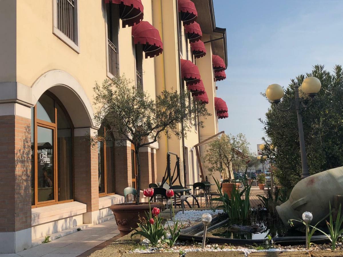 Hotel Scaligero Sommacampagna Exterior photo